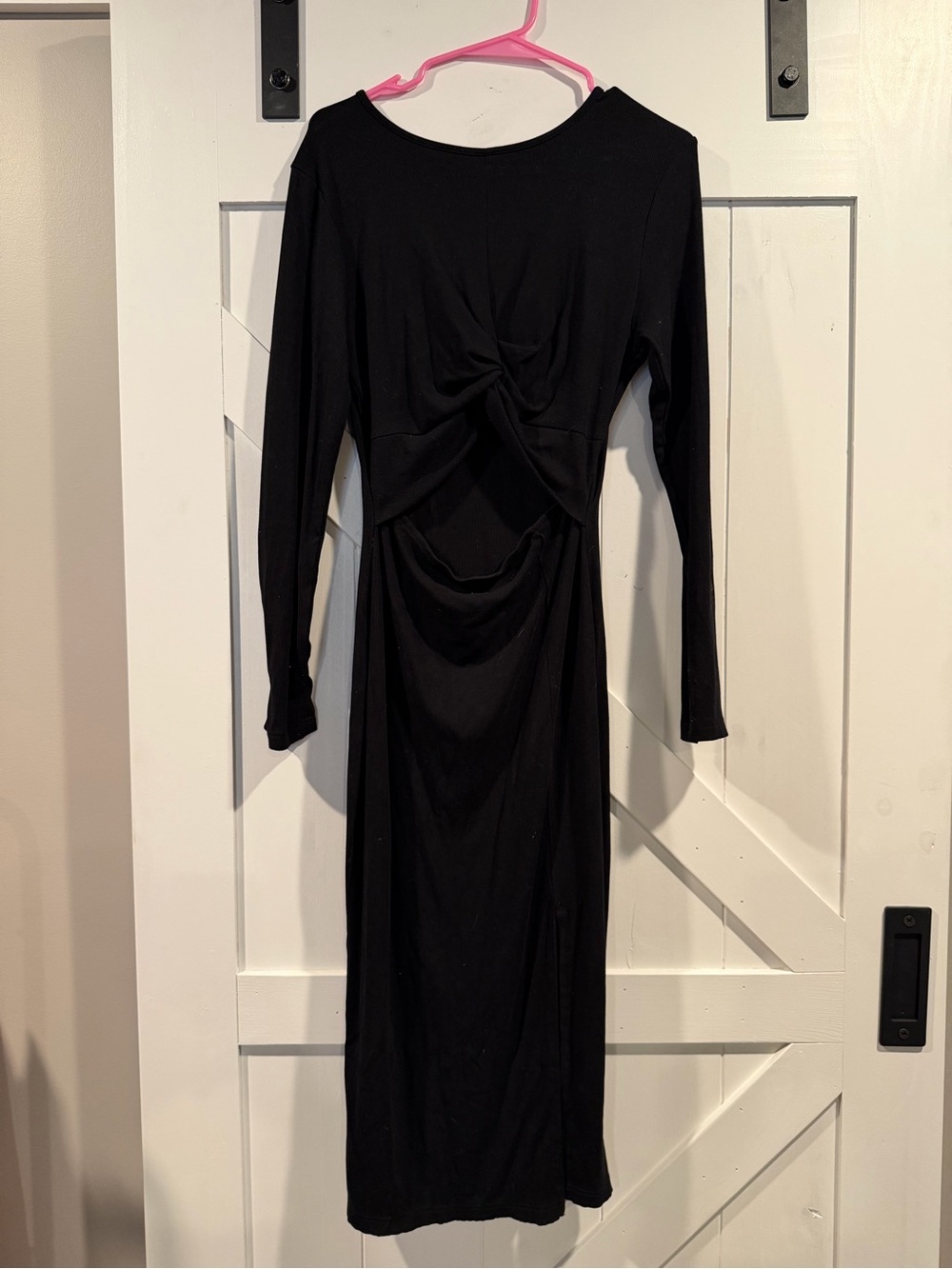 Amazon Black Long-Sleeve Midi Dress with Twist-Back Detail